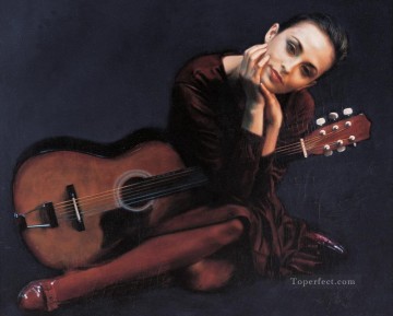 チェン・イーフェイ Painting - ギターを持つ女性 中国のチェン・イーフェイ